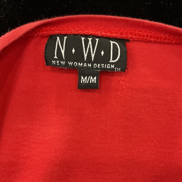 New Woman Design (NWD) Red Scoop Neck Short Sleeved Vintage T-Shirt - Picture 5 of 6
